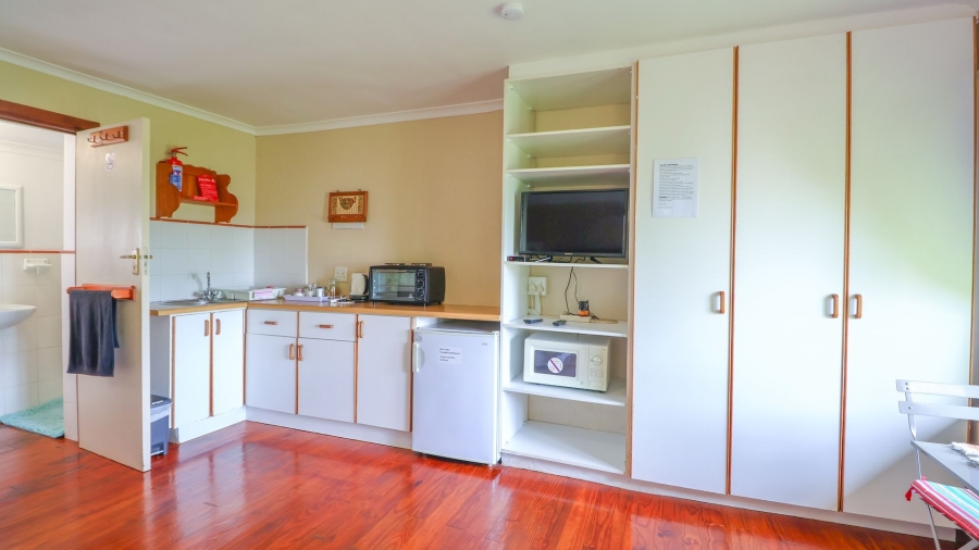 7 Bedroom Property for Sale in Paradise Western Cape